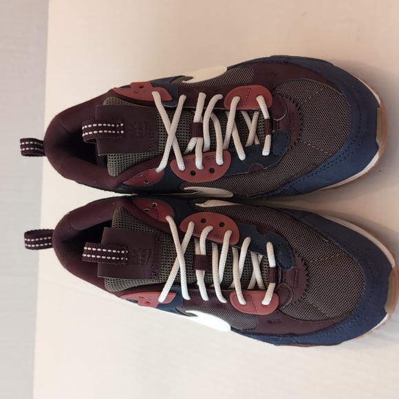 Multi colored Nike - Picture 2 of 4